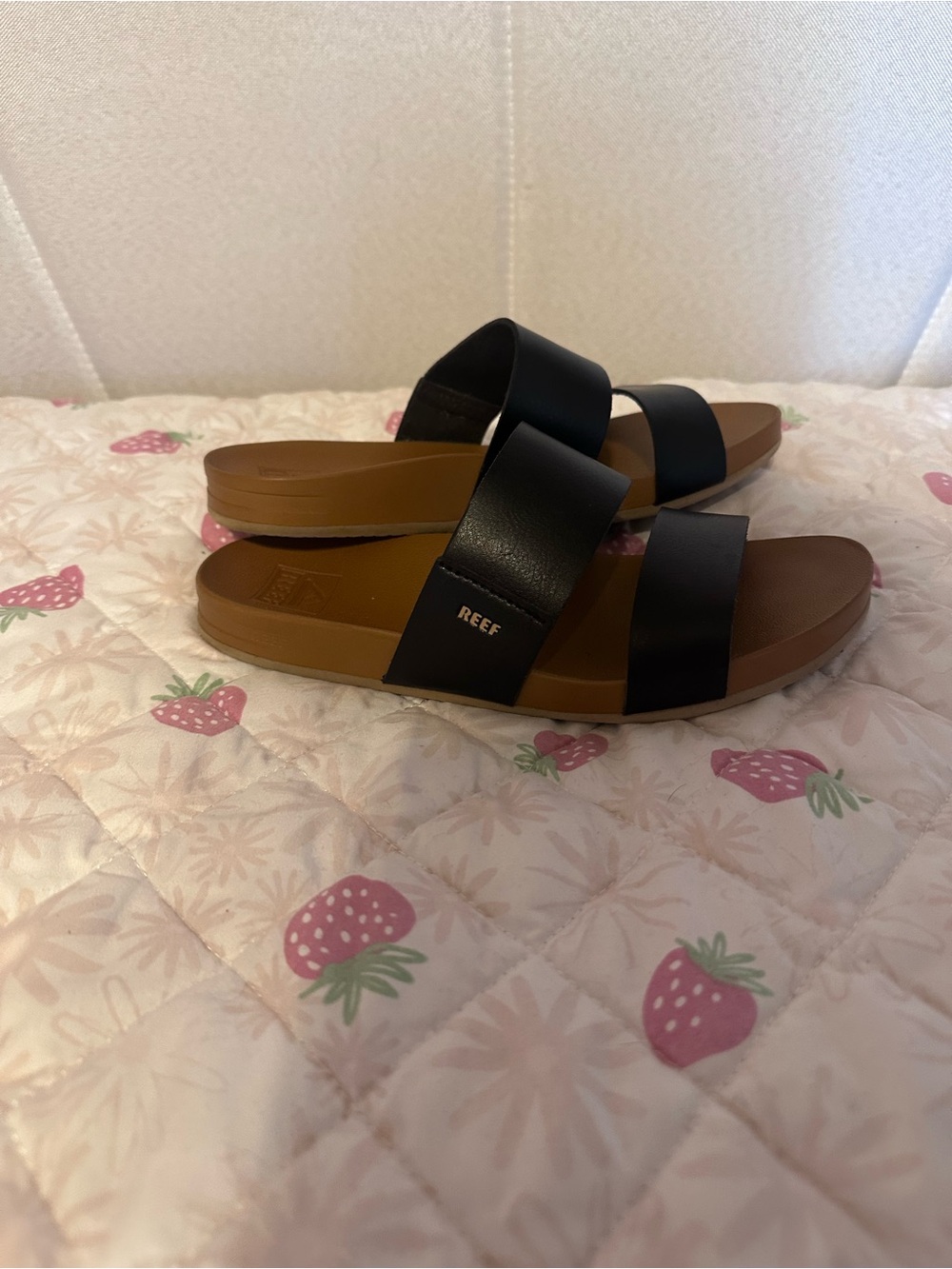 Reef Women’s Black Double-Strap Slide with Brown Footbed
